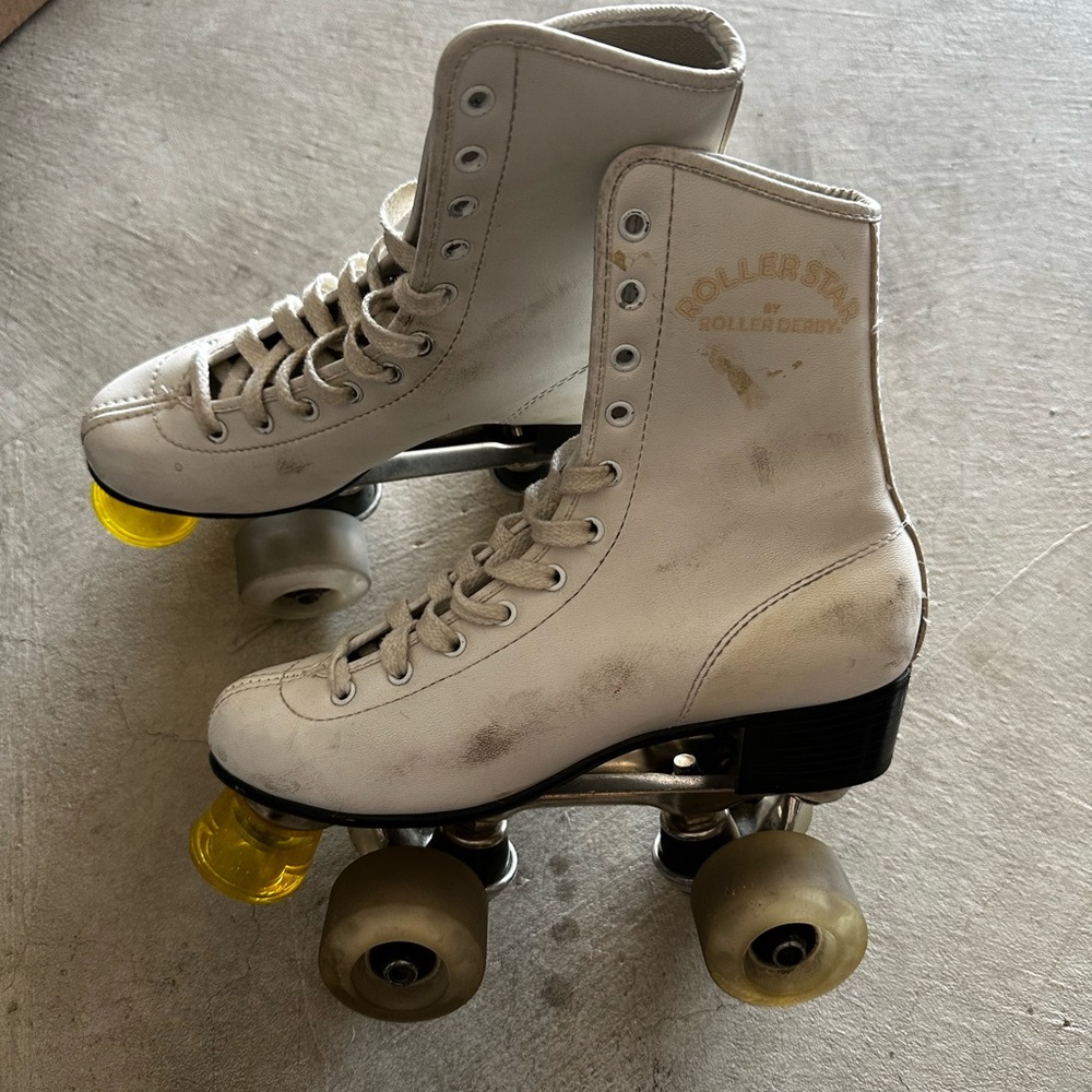 Roller derby quad roller skates